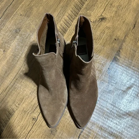 NWOB Dolce Vita Salome Brown Suede Ankle Booties - Picture 6 of 16